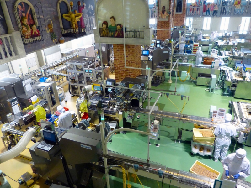 chocolaterie-LA VALETTE DU VAR-min_japan_sapporo_chocolate_factory_label_packaging_cookie_machine_operators-961509